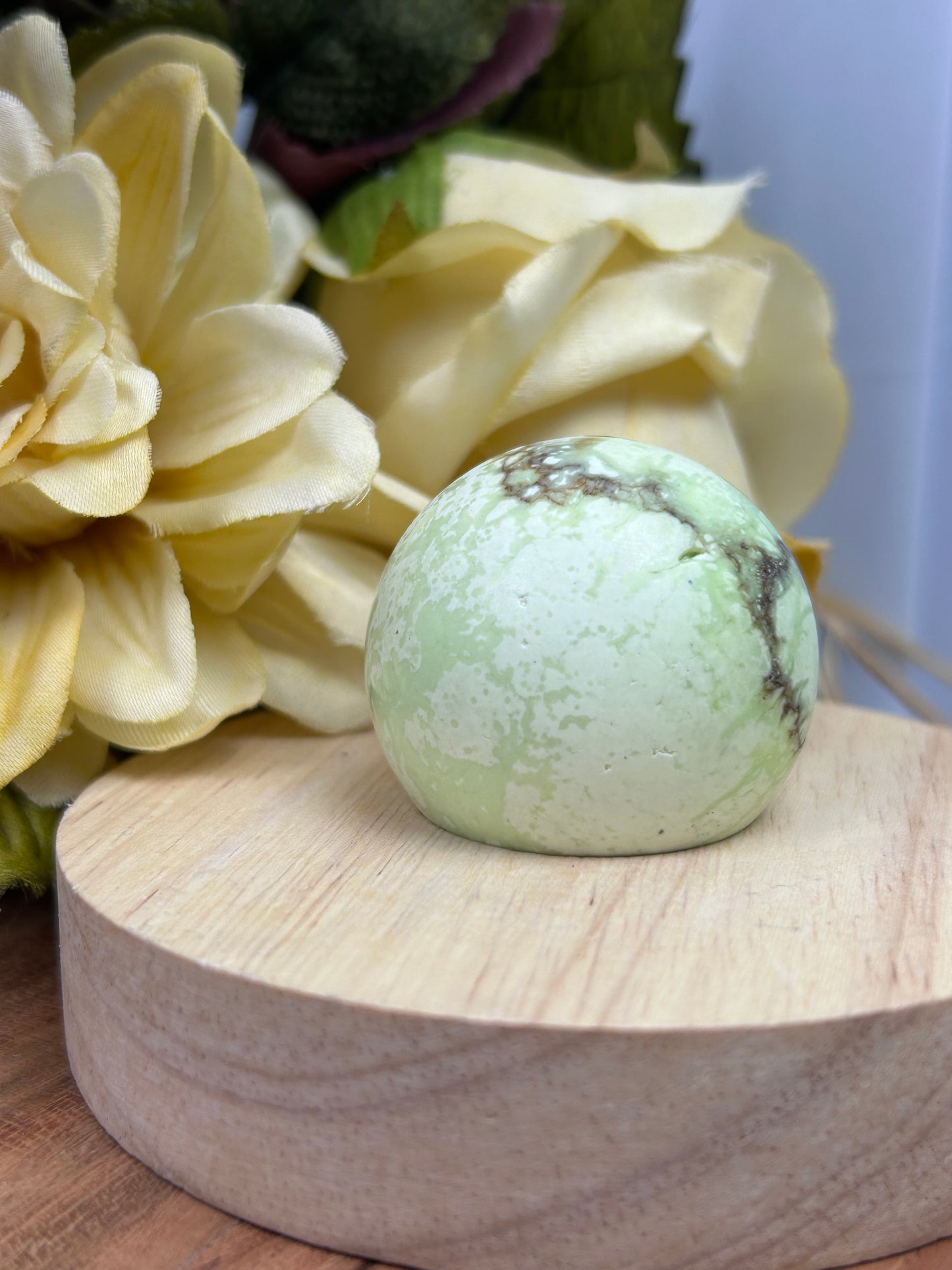 Citron Magnesite Sphere