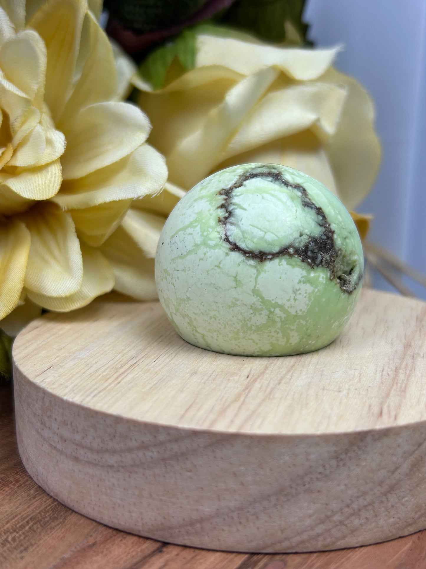 Citron Magnesite Sphere