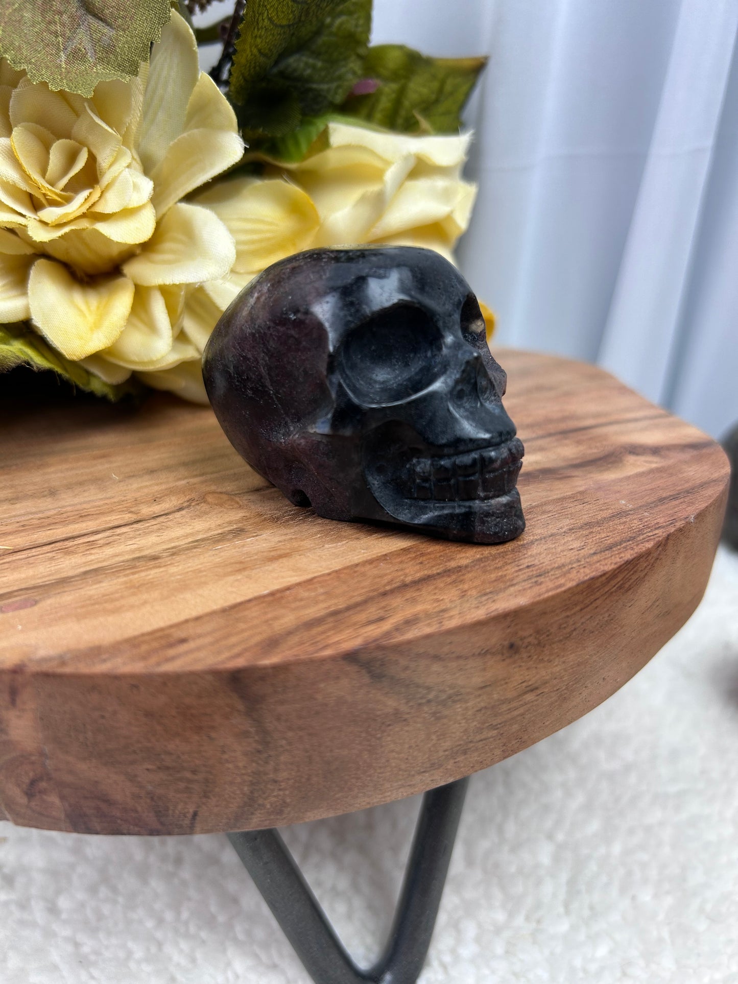 Garnet Skull