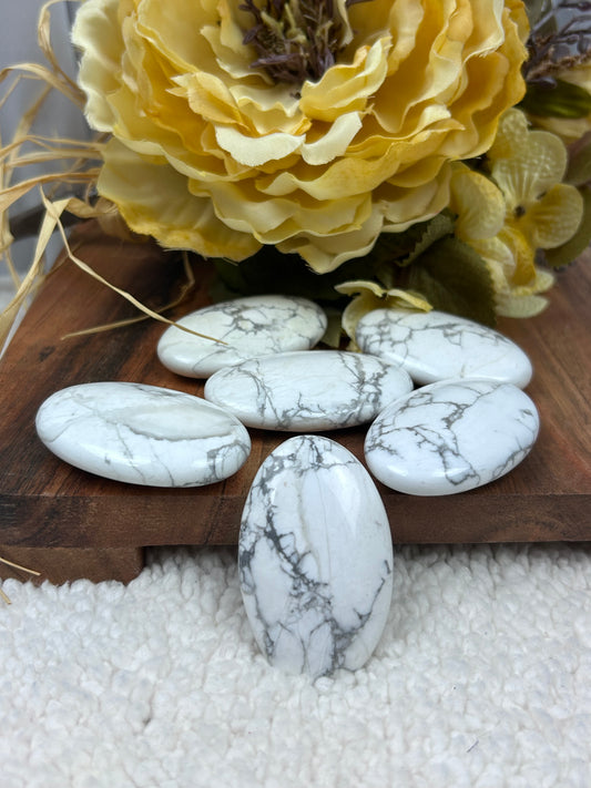 One (1) Howlite Palm Stone - Intuitively Chosen