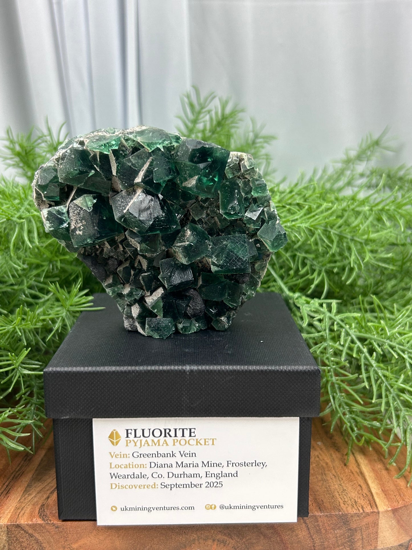 Pyjama Pocket Cubic Fluorite