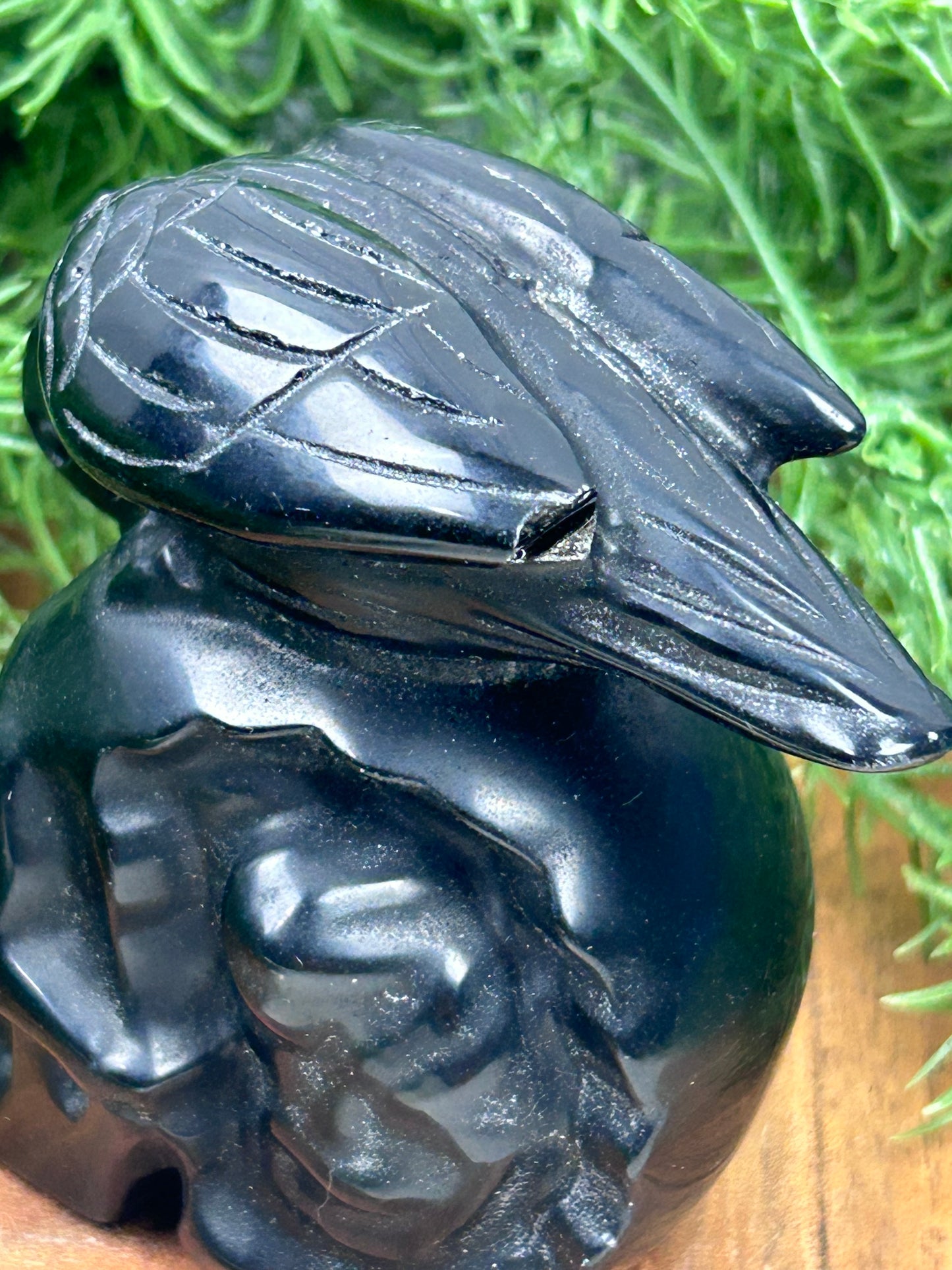 Obsidian Skull with Raven